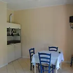Oasi Del Viandante 아파트 데르비오