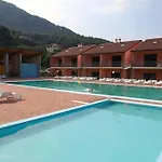 Oasi Del Viandante 아파트 데르비오
