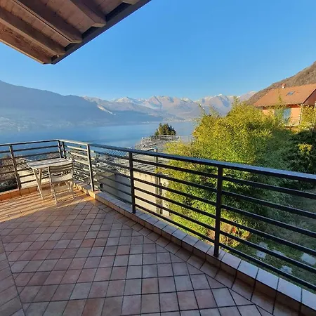 سكن أواسي ديل فياندانتي Lake Como