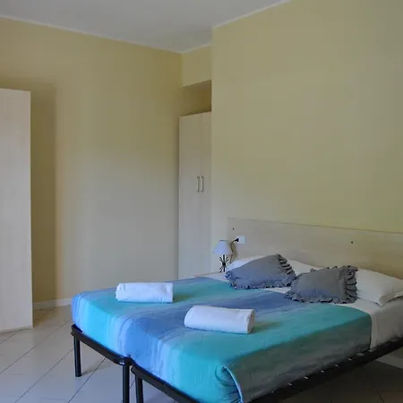 سكن أواسي ديل فياندانتي Lake Como