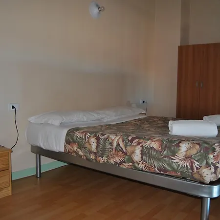 شقة سكن أواسي ديل فياندانتي *