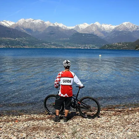 سكن أواسي ديل فياندانتي Lake Como